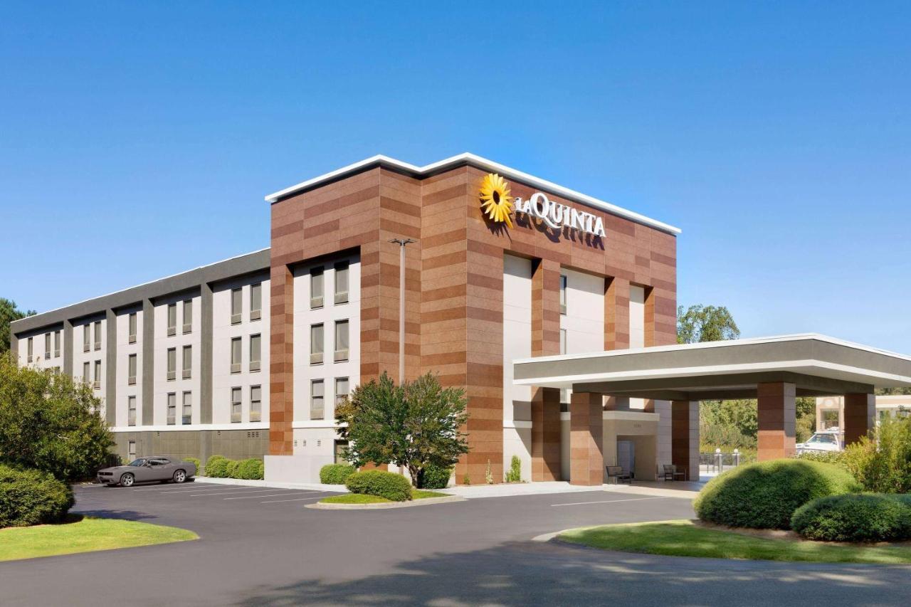 La Quinta Inn & Suites By Wyndham Selma/Smithfield I-95 Exterior photo